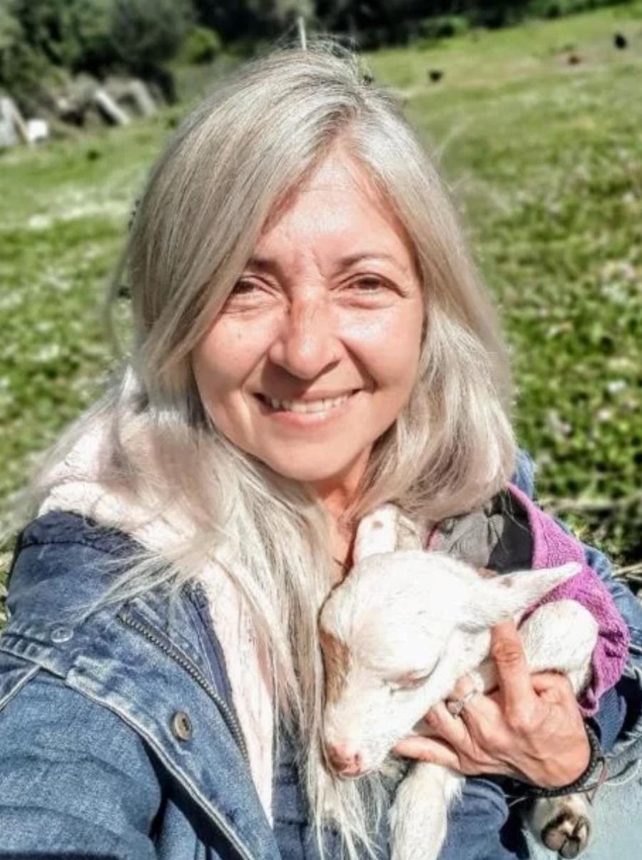 Η ιστορία της Έφης Κασσοπούλου: Βγήκε Μις Γιανγκ 1982 και τα παράτησε όλα για να γίνει βοσκοπούλα σε χωριό της Πρέβεζας