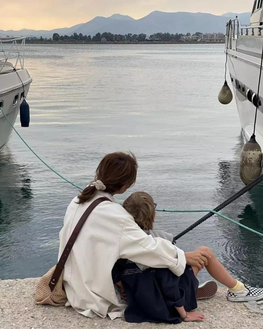 Οι τρυφερές φωτογραφίες της Ευδοκίας Ρουμελιώτη με τον γιο της: «Όλη μου η ζωή»