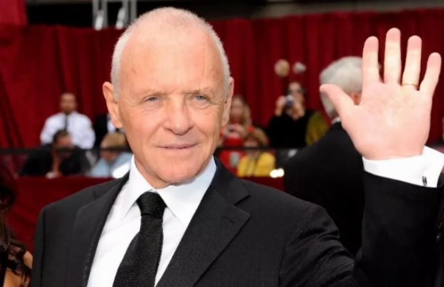 Το βίντεο με τον Άντονι Χόπκινς να χορεύει συρτάκι: Αποθέωσε την Ελλάδα και τον Ζορμπά