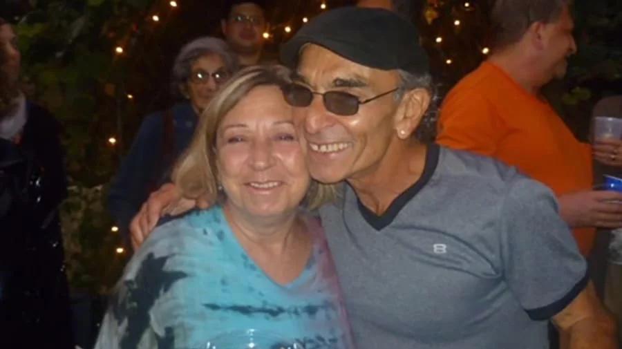 Στο CNN η ιστορία της: Ηρθε στην Ελλάδα από τις ΗΠΑ για διακοπές το 1971 και βρήκε τον έρωτα της ζωής της