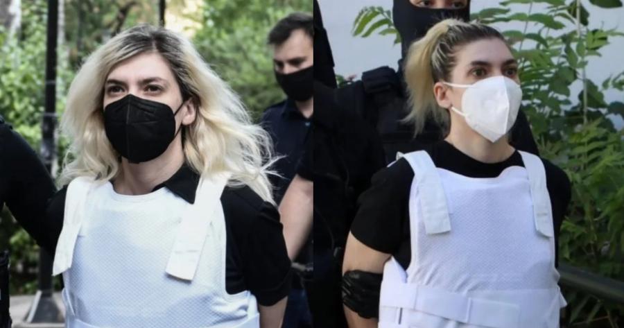 «Άσε Ρούλα, θα το σκύψω εγώ για σένα το κεφάλι. Θα κλαίω εγώ αντί για σένα. Θα λυπάμαι εγώ αντί για σένα»