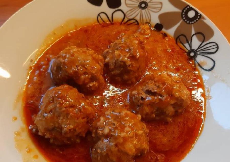 Μπουκιά και συχώριο: Γιουβαρλάκια κοκκινιστά αυγολέμονο για καλοφαγάδες