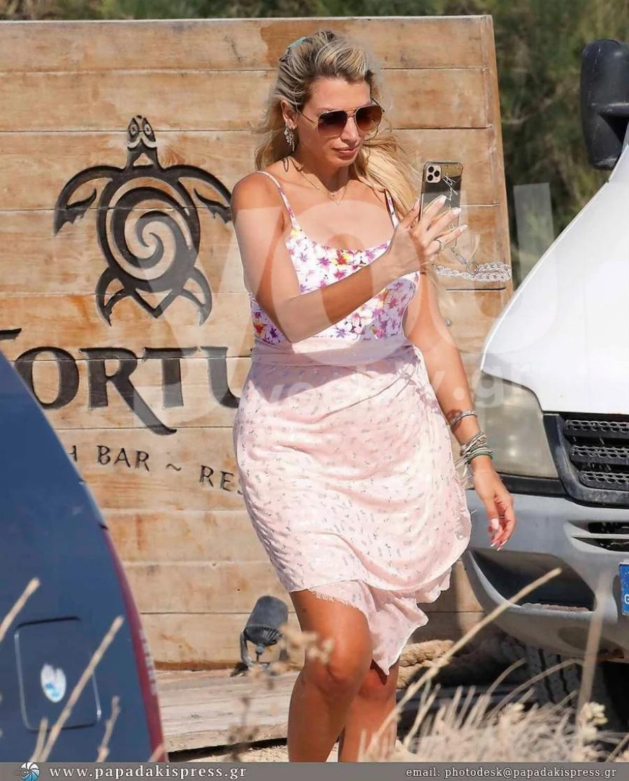 Επιβεβαιώθηκαν τα δημοσιεύματα: Οι φωτογραφίες που αποδεικνύουν την εγκυμοσύνη της Κωνσταντίνας Σπυροπούλου