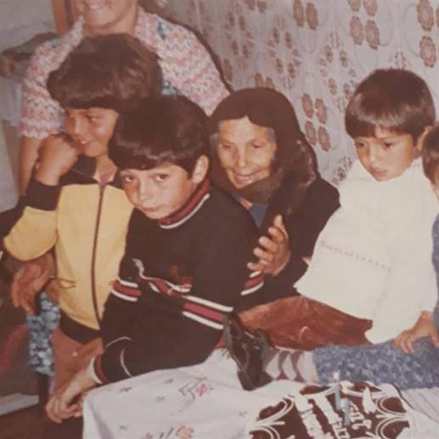 50 εγγόνια, 87 δισέγγονα, 2 τρισέγγονα και φροντίζει ηλικιωμένους στο γηροκομείο: Γιαγιά 105 ετών από την Κάλυμνο έτοιμη για το ρεκόρ Γκίνες