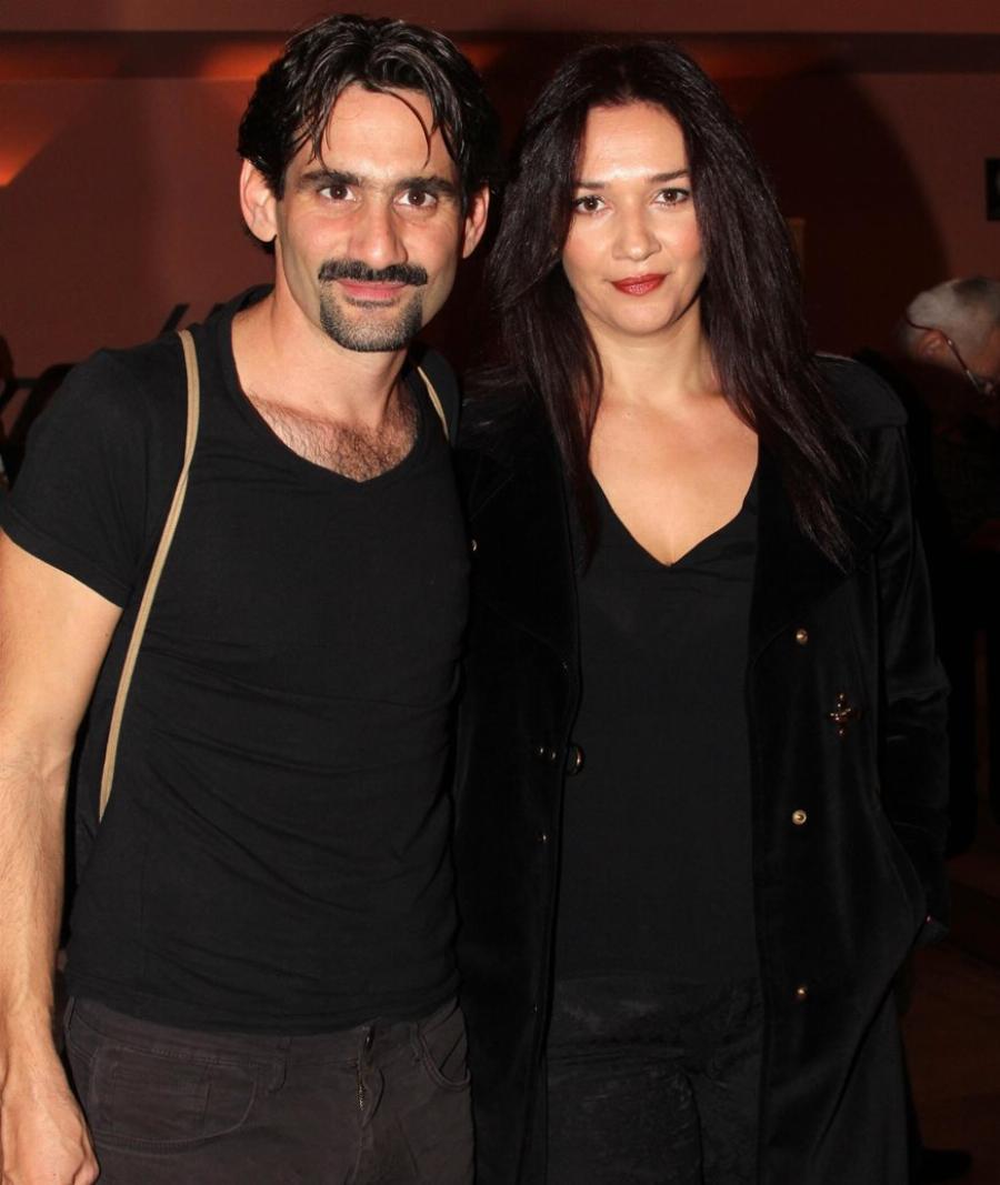 Μεγάλωσε και έγινε πιο ψηλός και από τον πατέρα του: Ο γιος του Οδυσσέα Παπασπηλιόπουλου είναι 17 ετών και φτυστός με την μητέρα του