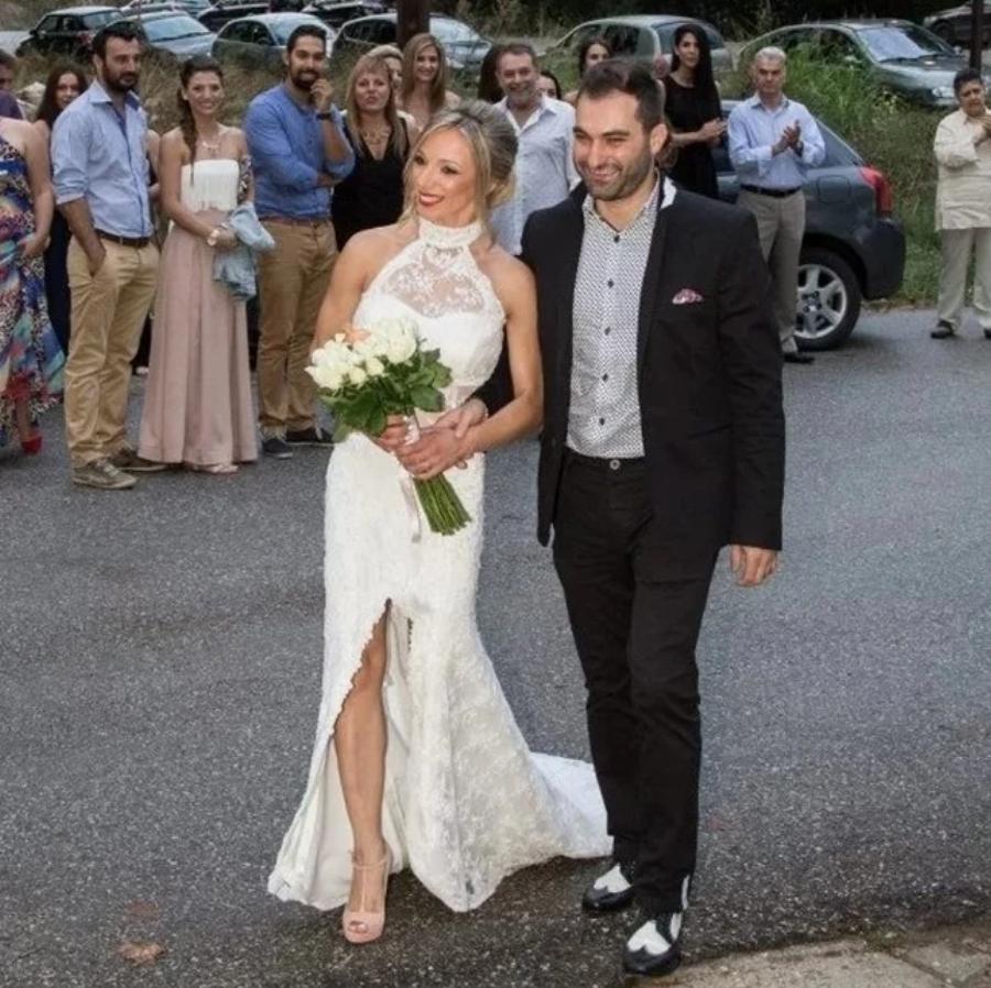 Τρισευτυχισμένη η Αντιγόνη Ντρισμπιώτη: Η Ελληνίδα πρωταθλήτρια με τον σύζυγό της που είναι πάντα δίπλα της και η φώτο από τον γάμο τους