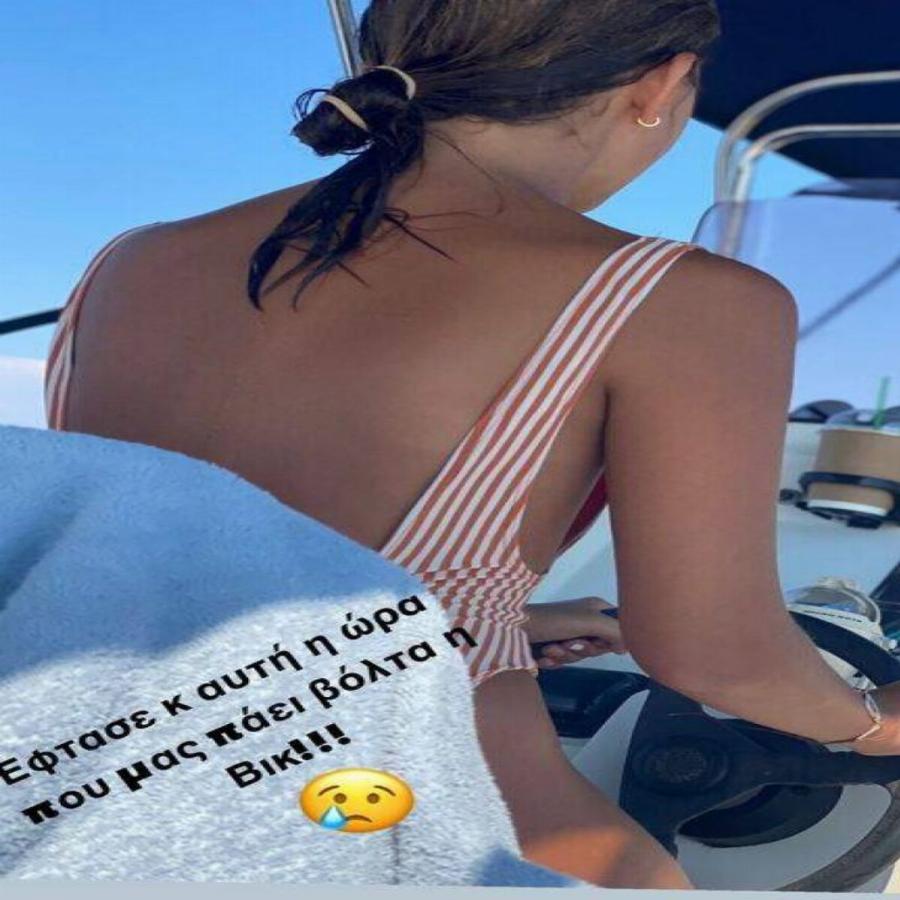 Η ομορφιά κυλάει στην οικογένεια: Η κόρη της Γωγώς Μαστροκώστα, Βικτώρια Δέλλα έγινε 14 ετών και έχει ξεπεράσει την μητέρα της στο ύψος