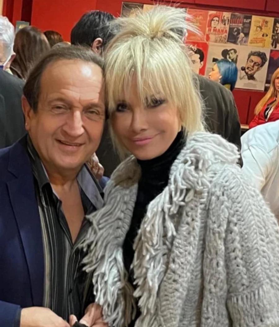 Πως είναι σήμερα η ακαταμάχητη της βιντεοκασέτας, Νανά Βενέτη – Αγνώριστη, κούκλα και με ξανθιές ανταύγιες