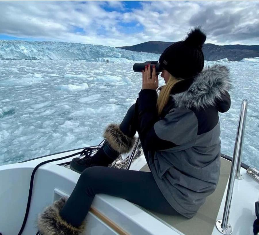 Η ομορφότερη Ελληνίδα αυτή τη στιγμή, σαν ψεύτικη: Η κόρη της Εύης Αδάμ, Νεφέλη Λιβιεράτου είναι πραγματικά μια θεά