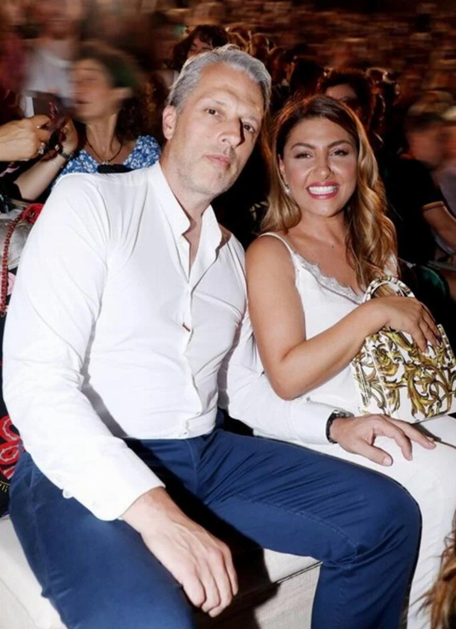 Σε πελάγη ευτυχίας: Πιο ευτυχισμένη από ποτέ η Έλενα Παπαρίζου – Η φωτογραφία με τον Ανδρέα Καψάλη