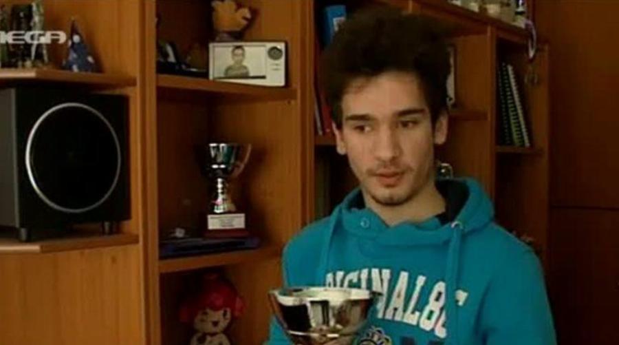 Η ιστορία του Αργύρη Κουμτζή: Ο τυφλός φοιτητής που τον απέρριψε το ΑΠΘ, αλλά τον δέχτηκε η Οξφόρδη