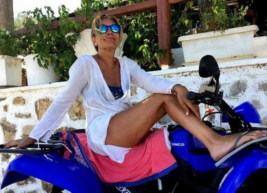 Εμείς κι Εμείς: Θυμάστε τη Σμαράγδα; – Δείτε πόσο έχει αλλάξει σήμερα, 24 χρόνια μετά το τέλος της σειράς!