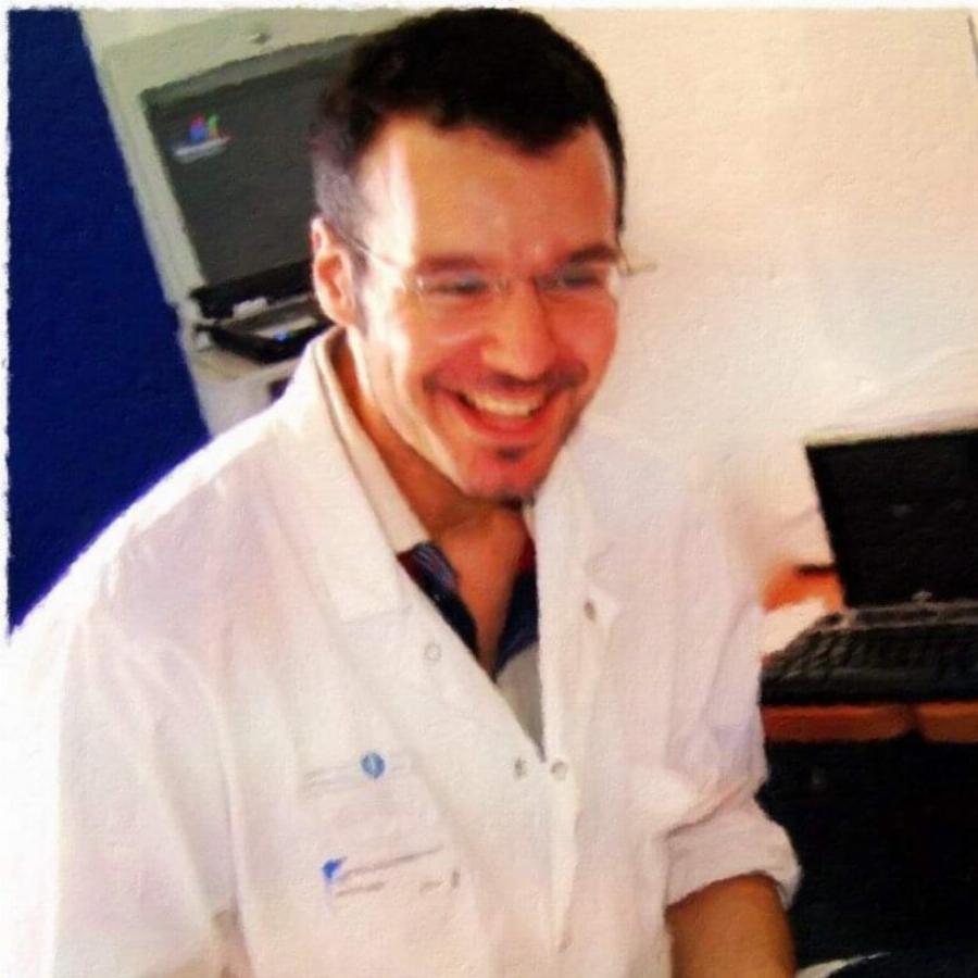 Τραγωδία στον Βόλο: Πέθανε ξαφvικά 45χρονος γνωστός ψυχίατρος, ετοίμαζε εγκαίνια για το νέο του ιατρείο