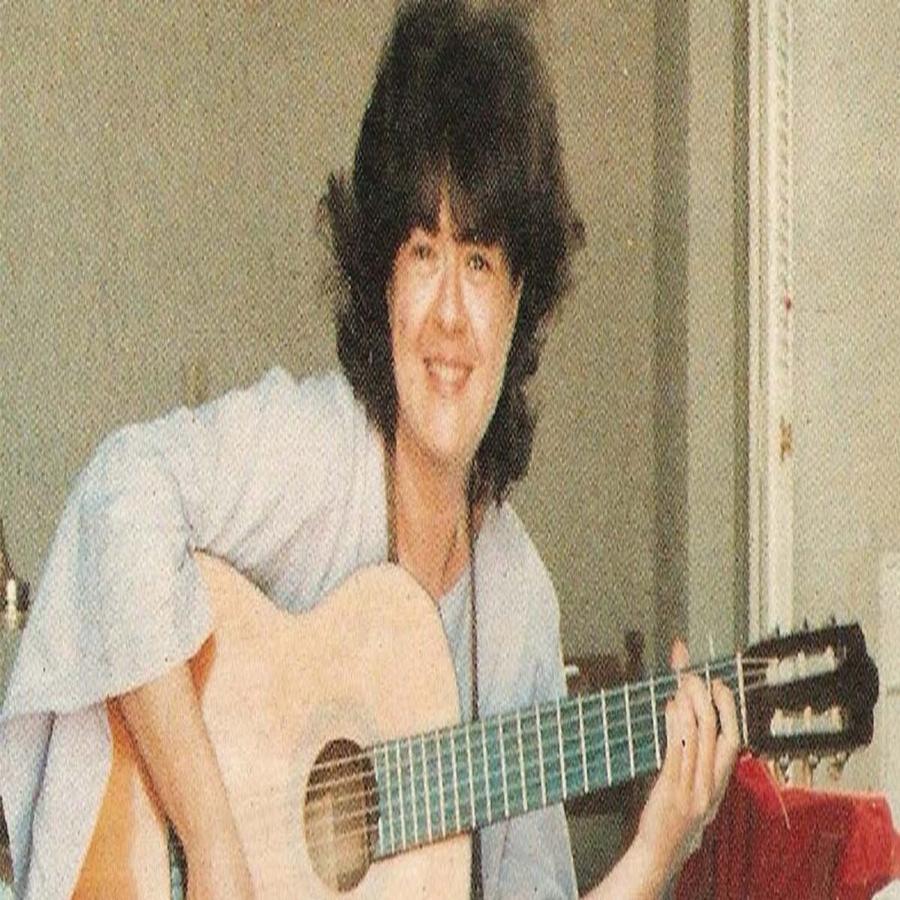 Αρλέτα: Η σπουδές στη ζωγραφική, τα τραγούδια που έγραψαν ιστορία, το εγκεφαλικό πριν τη συναυλία και ο θάνατος στο νοσοκομείο