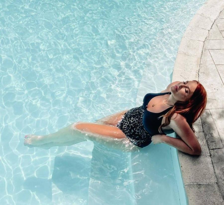 Γυναικάρα με τα όλα της η Σίσσυ Χρηστίδου: Η φωτογραφία που προκάλεσε χαμό με μαύρο μπικίνι και τέλειες αναλογίες