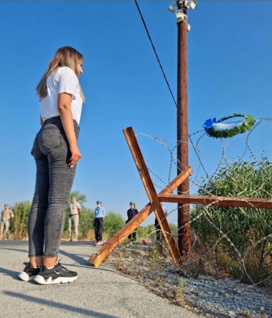 Ήρωας Τάσος Ισαάκ: Το «τραγούδι του Χελιδονιού», η κόρη του Αναστασία αποτίει φόρο τιμής 26 χρόνια μετά το θάνατό του