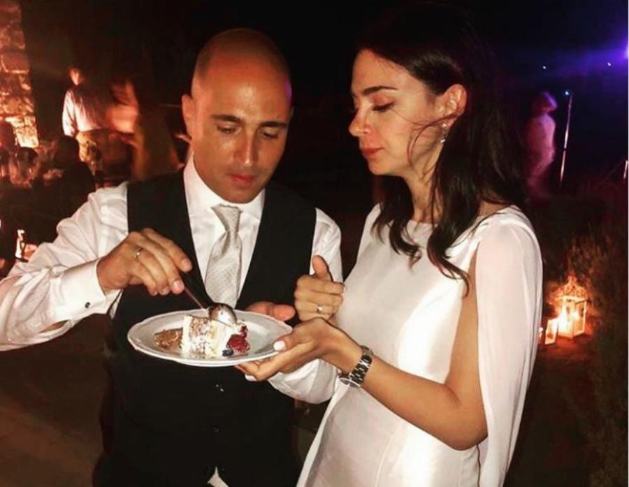 Ευτυχισμένη και έγκυος η σύζυγος του Κωνσταντίνου Μπογδάνου: Η τρυφερή φωτογραφία με φουσκωμένη κοιλιά και οι δημόσιες ευχές