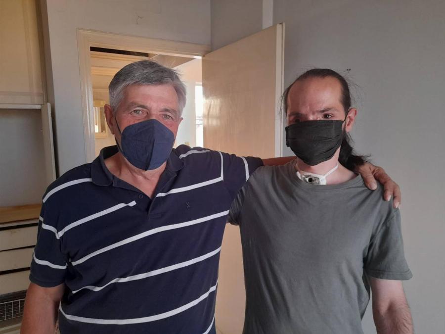 Εκπληκτικά νέα για τον Θύμιο Μπουγά: Έχει πια το δικό του σπίτι – Ο Θύμιος Μπουγάς παίρνει πίσω τη χαμένη του ζωή!