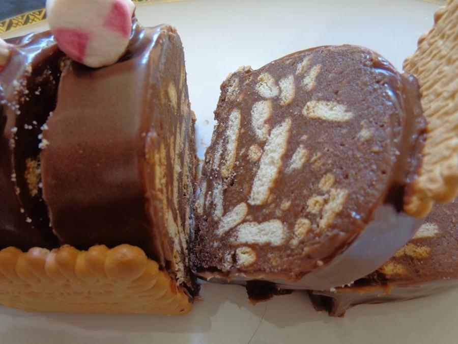 Δεν θα μείνει ψίχουλο στο ταψί: Σερραϊκή μπουγατσοτυρόπιτα με σιμιγδάλι και φέτα που θα την λατρέψετε