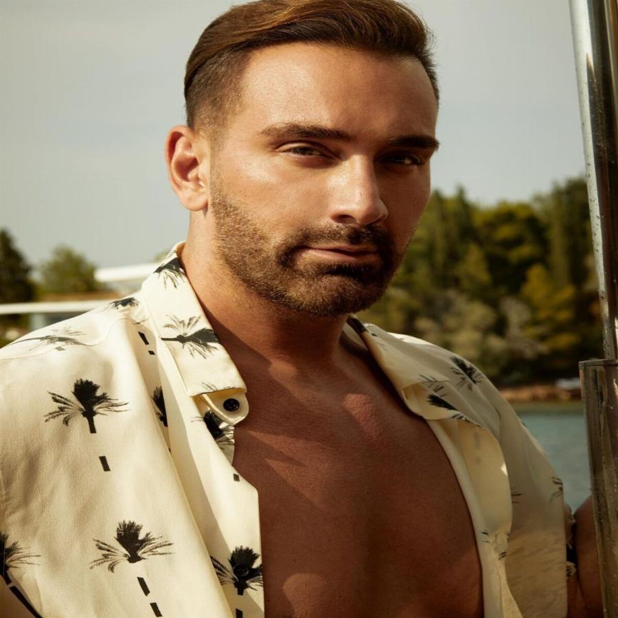 Δεν μασάει πουθενά: Εκτός από τον πιο ποθητό άντρα στην Ελλάδα ο Νίκος Κοκλώνης είναι και ατρόμητος