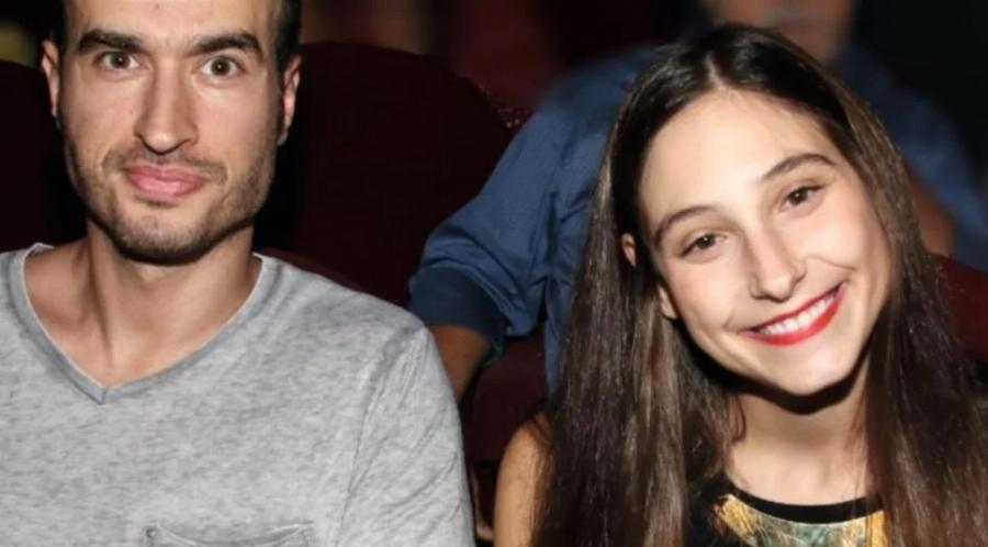 Χαρές και γλέντια στην οικογένεια του Θοδωρή Αθερίδη και της Σμαράγδας Καρύδη: Ανακοινώθηκε ο γάμος