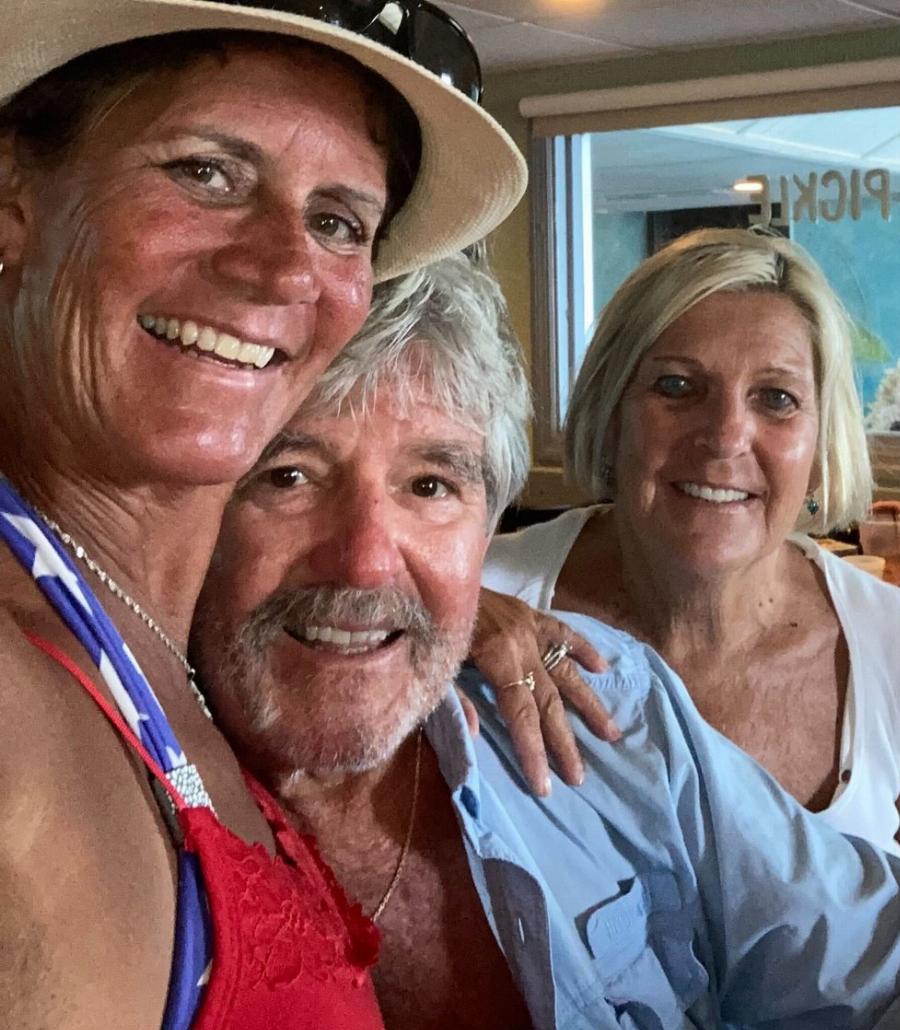 Τραγωδία στις ΗΠΑ: Νεκρή 63χρονη όταν ομπρέλα θαλάσσης παρασύρθηκε από τον αέρα και καρφώθηκε στο στήθος της