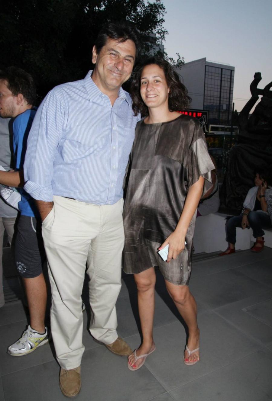 Επιτυχημένη και πανέμορφη: Αυτή είναι η κούκλα σύζυγος του Κώστα Αποστολίδη, Άννα Αγγελοπούλου, με την τραγική ιστορία του πατέρα της