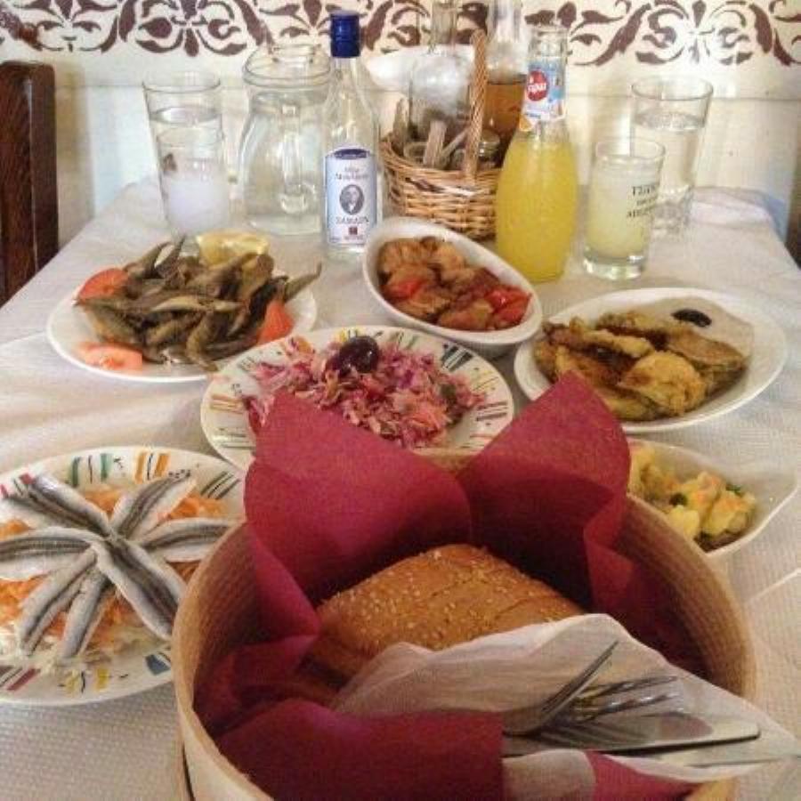 Το πρωί στο τσιπουράδικο και μετά προπόνηση: Αυτή είναι η ταβέρνα που δούλευε η Αντιγόνη Ντρισμπιώτη και μετά πηγαίνε μεσάνυχτα για προπόνηση