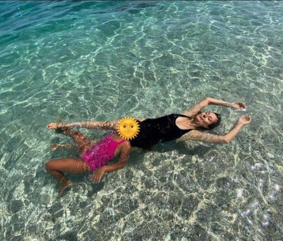 Μεγαλώνουν φυσικά και λένε όχι στα φίλτρα: Οι 5 διάσημες Ελληνίδες που ποζάρουν άβαφες και χωρίς photoshop