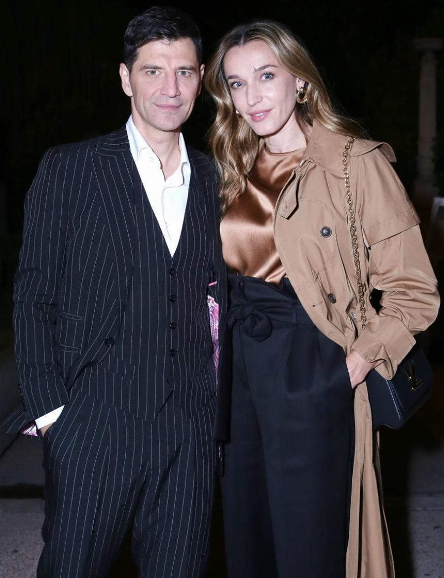 Ολόλευκο «θηρίο» και χλιδάτο: Αυτό είναι το σκάφος του Σάκη Ρουβά και της Κάτιας Ζυγούλη