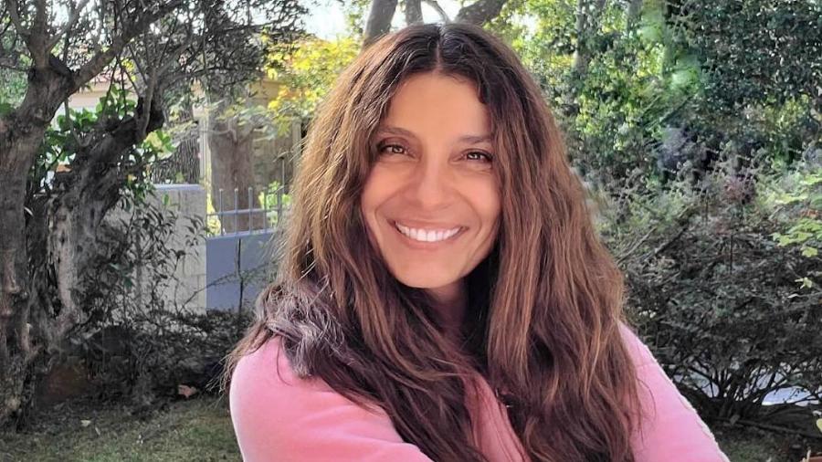 Άλλος άνθρωπος η Πόπη Τσαπανίδου: Αγνώριστη στα 16 της όταν έπιασε πρώτη φορά μικρόφωνο