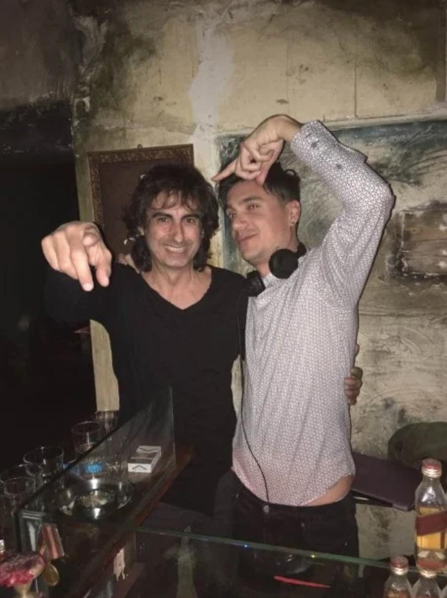 Έφυγε από την ζωή ο Θεόδωρος Τσιρικάκης: Βαρύ πένθος για τον ραδιοφωνικό παραγωγό που πέθανε ξαφνικά