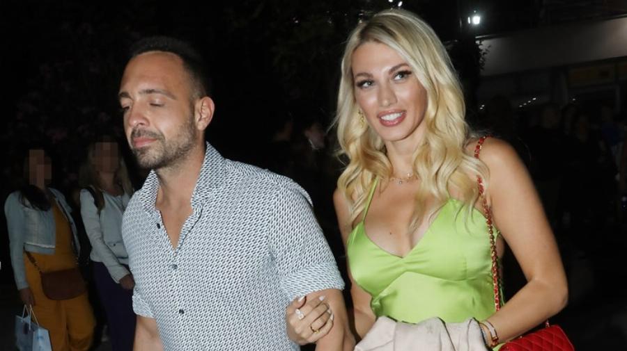 Οι νέες φωτογραφίες της Κωνσταντίνας Σπυροπούλου που αποκαλύπτουν την εγκυμοσύνη της και τα σχόλια που έπεσαν βροχή