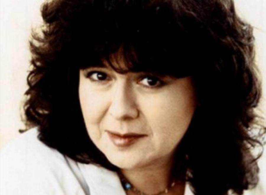 Αρλέτα: Η σπουδές στη ζωγραφική, τα τραγούδια που έγραψαν ιστορία, το εγκεφαλικό πριν τη συναυλία και ο θάνατος στο νοσοκομείο