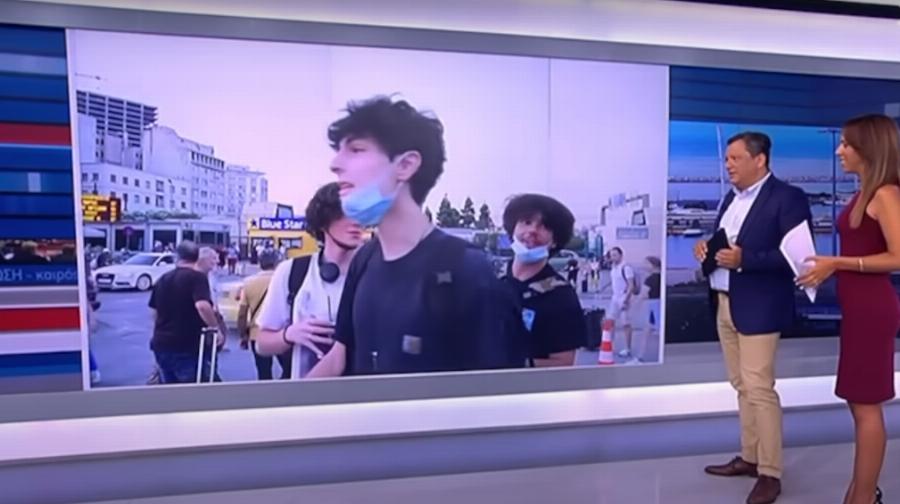 Έξαλλος και νυσταγμένος νεαρός με τα πλοία που φεύγουν νωρίς: «Δεν μπορούμε να ξυπνήσουμε»