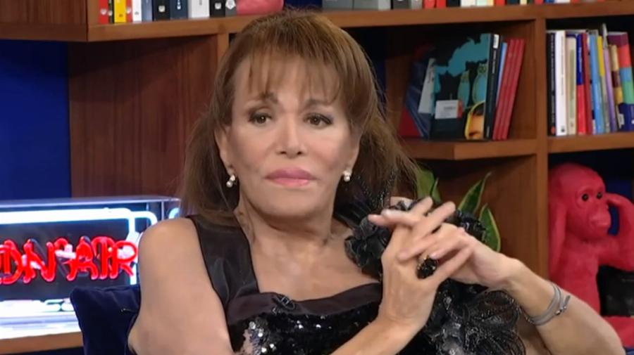 Μαίρη Χρονοπούλου: Ο αρραβώνας με τον Μπάρκουλη, ο γάμος με τον Δήμαρχο, τα εγκαύματα στο πρόσωπο και το ατύχημα που την καθήλωσε