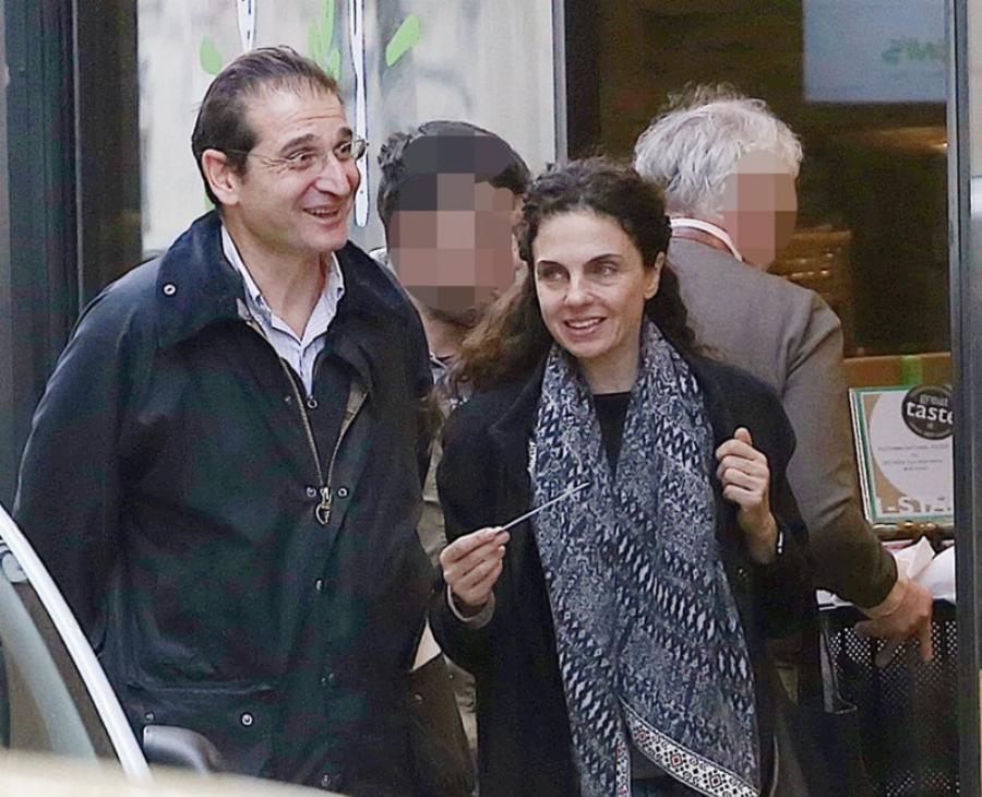 Ψηλός και επιτυχημένος στη δουλειά του: Αυτός είναι ο σύζυγος της Έλενας Ακριτίδου που είναι μαζί πάνω από 20 χρόνια