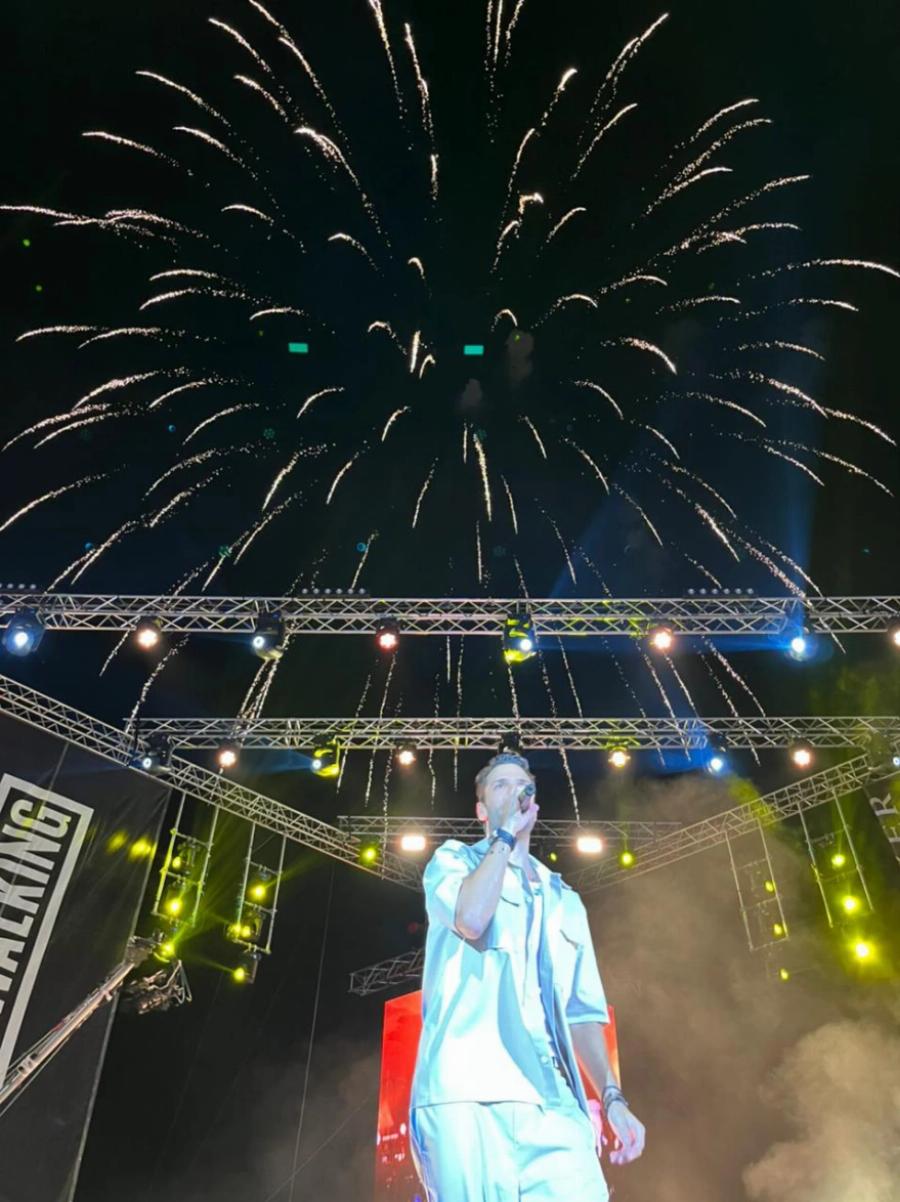 Έκανε χαμό ο Κωνσταντίνος Αργυρός: Συναυλία με πάνω από 25.000 θεατές στο Ηράκλειο