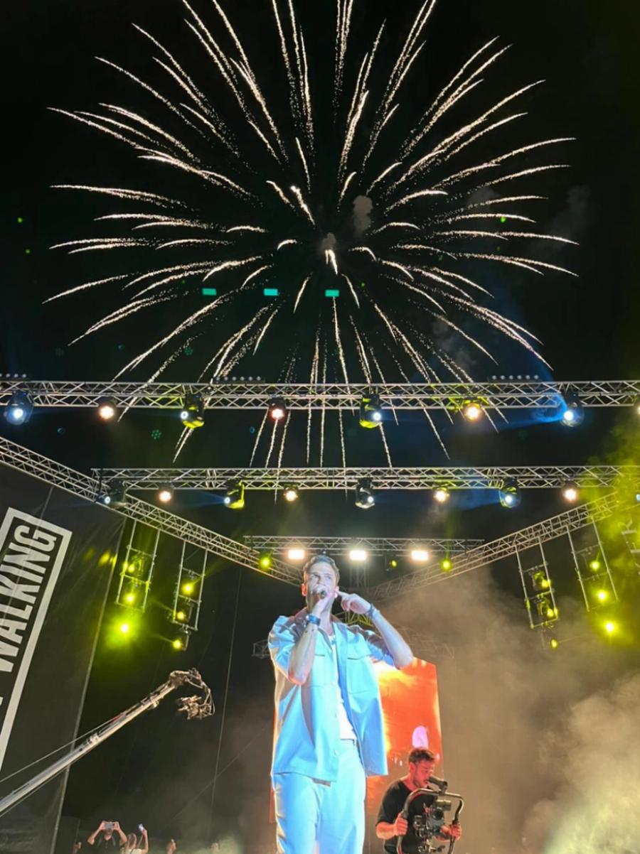 Έκανε χαμό ο Κωνσταντίνος Αργυρός: Συναυλία με πάνω από 25.000 θεατές στο Ηράκλειο