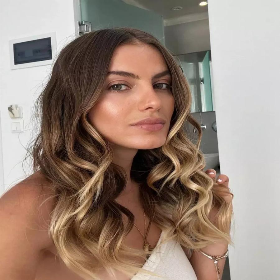 Όλα τα μάτια πάνω της στο νησί των ανέμων: Η Ασημίνα Ουστάλλι του Masterchef κάνει τους πάντες να παραμιλάνε στη Μύκονο