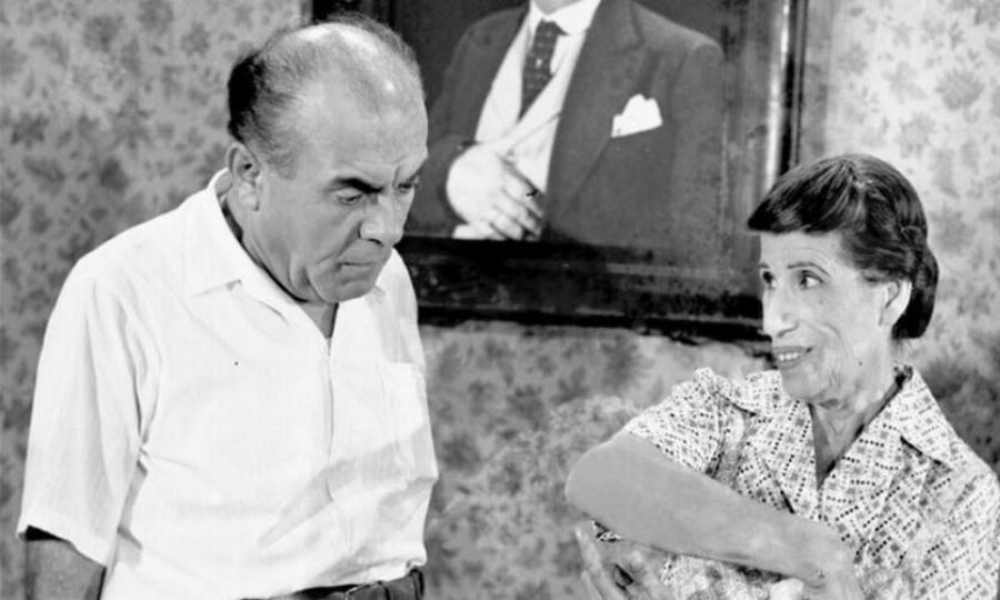 Βασίλης Αυλωνίτης: Τα δύσκολα παιδικά χρόνια, η απόπειρα δολοφονίας, ο εθισμός στον τζόγο, το σκάνδαλο με θαυμάστρια και η διάλυση του γάμου