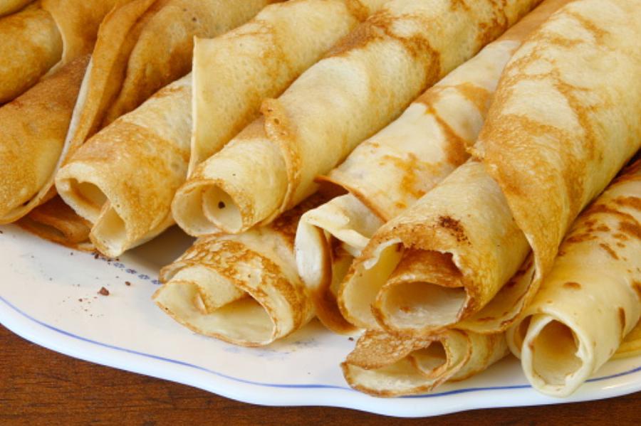 Το απόλυτο οικονομικό πρωινό: Απίθανες κρέπες αλμυρές Φιλαδέλφεια και γαλοπουλα για πρωινό