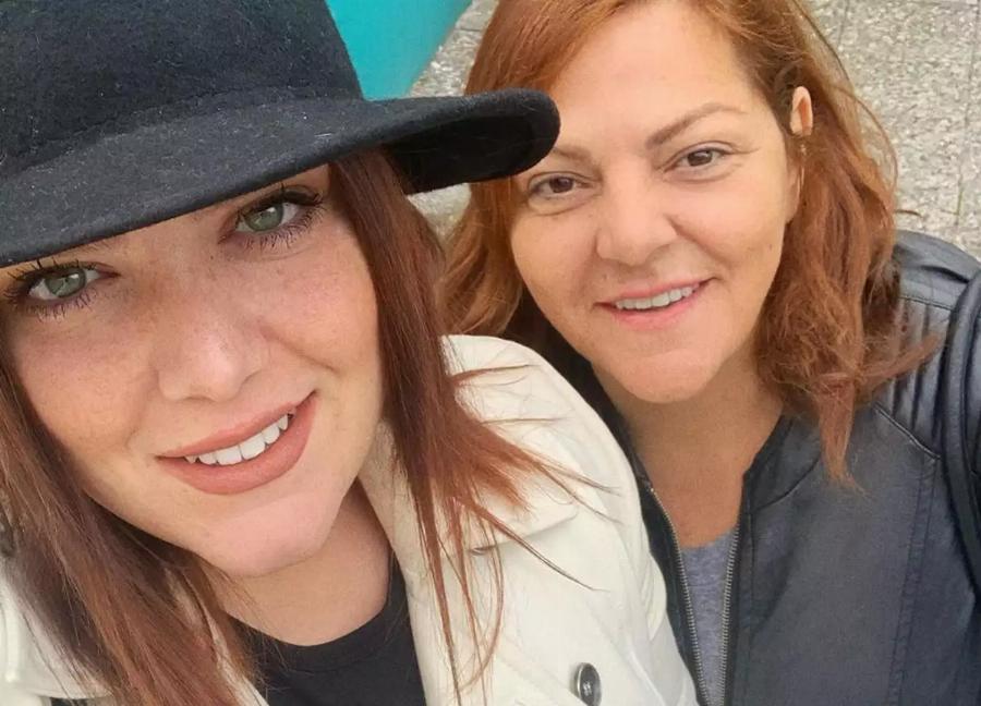 Μια λίστα από χάρες για την Δανάη Μπάρκα: Η επική ανάρτηση της Βίκυς Σταυροπούλου και πως αντέδρασε η κόρη της