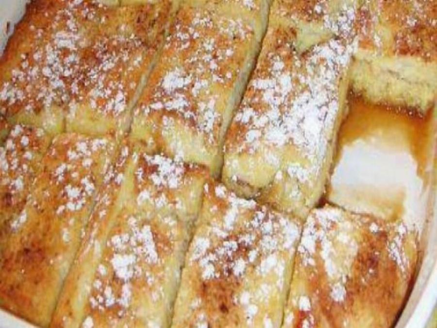 Πρωινό για βασιλιάδες: Ψωμί του τοστ στο φούρνο με βανίλια που βγαίνει σκέτο όνειρο