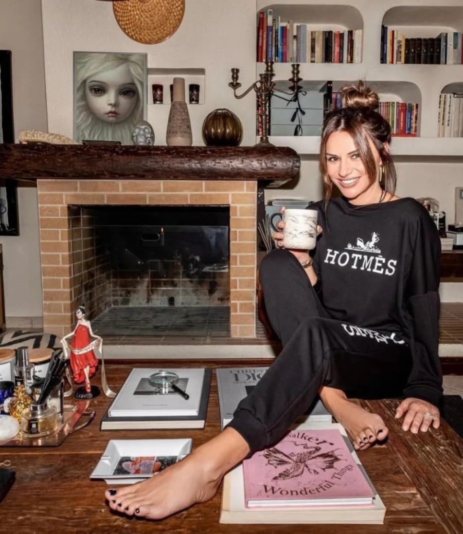 Λες και βγήκε από εξώφυλλο περιοδικού: Αυτό είναι το χλιδάτο σπίτι της Ελένης Τσολάκη και του Παύλου Πετρουλάκη