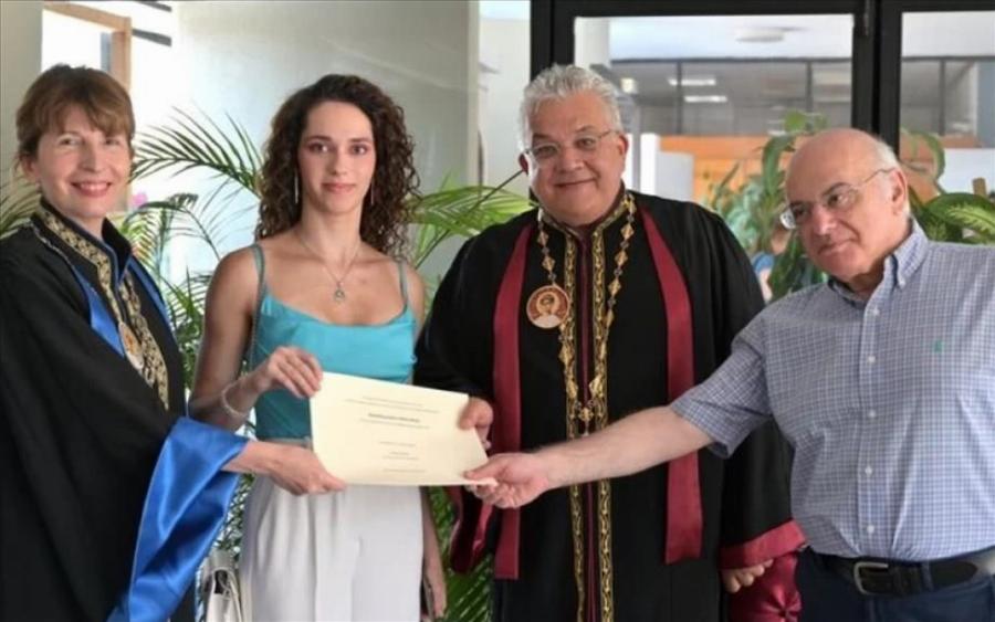 «Είμαι ο “πρώτος άνθρωπος” στην ιστορία της ΣΘΕ του ΑΠΘ που πήρε πτυχίο με 10 κι όχι η “πρώτη γυναίκα”», Ελίνα Χατζηδημητρίου