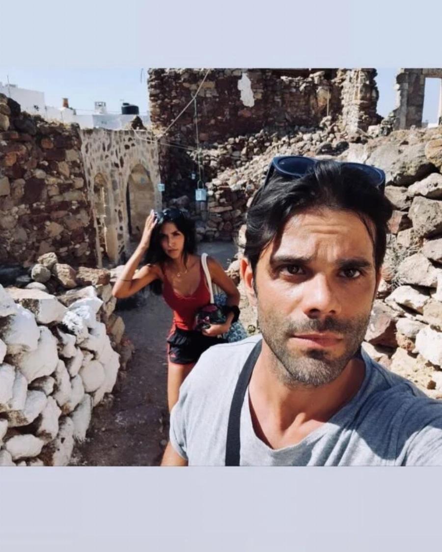 Έμεινε μισός και είναι πιο ερωτευμένος από ποτέ: Άλλος άνθρωπος ο “Βασίλης” από τα Μαύρα Μεσάνυχτα 10 χρόνια μετά το τέλος της σειράς