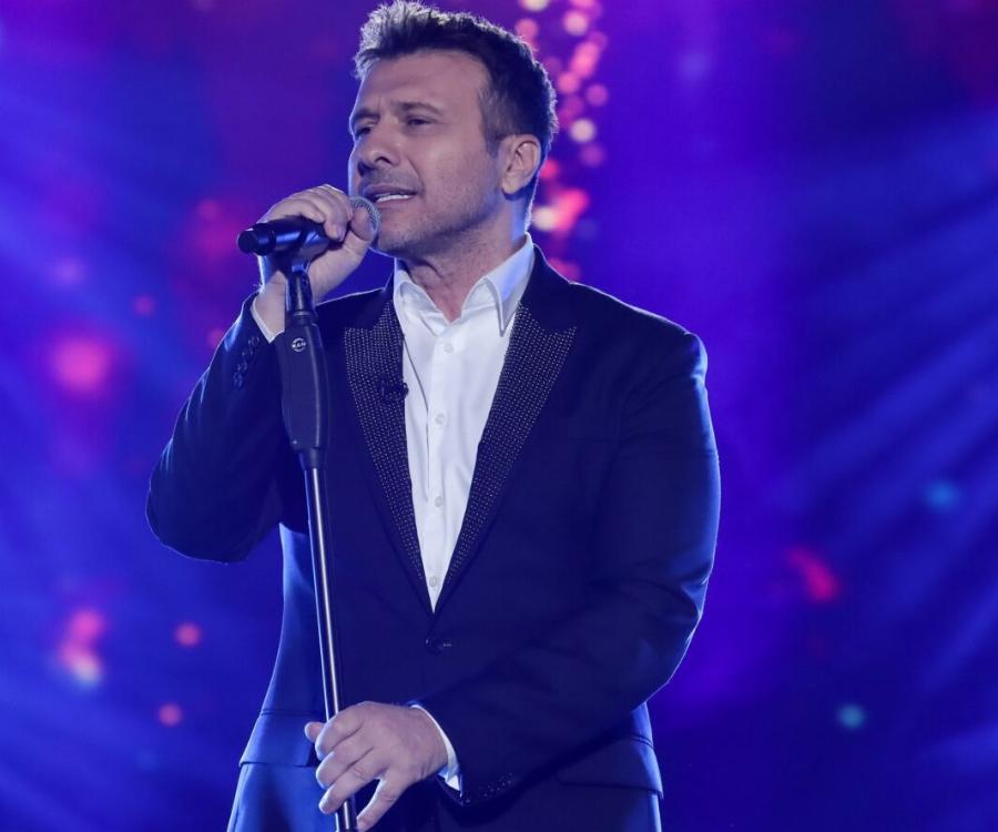 Η ευτυχισμένη οικογένεια του Γιάννη Πλούταρχου: Μαζί με την κούκλα σύντροφο του είναι μαζί πάνω από 20 χρόνια και έχουν αποκτήσει 5 παιδιά