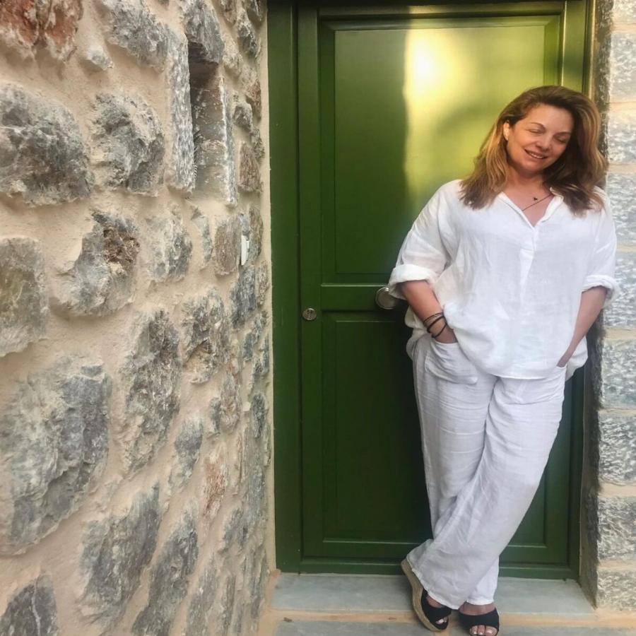 Έβγαλε τα μαύρα ρούχα μετά το μνημόσυνο του Βοσκόπουλου η Γκερέκου: Το σχόλιο διαδικτυακής φίλης και η απάντησή της