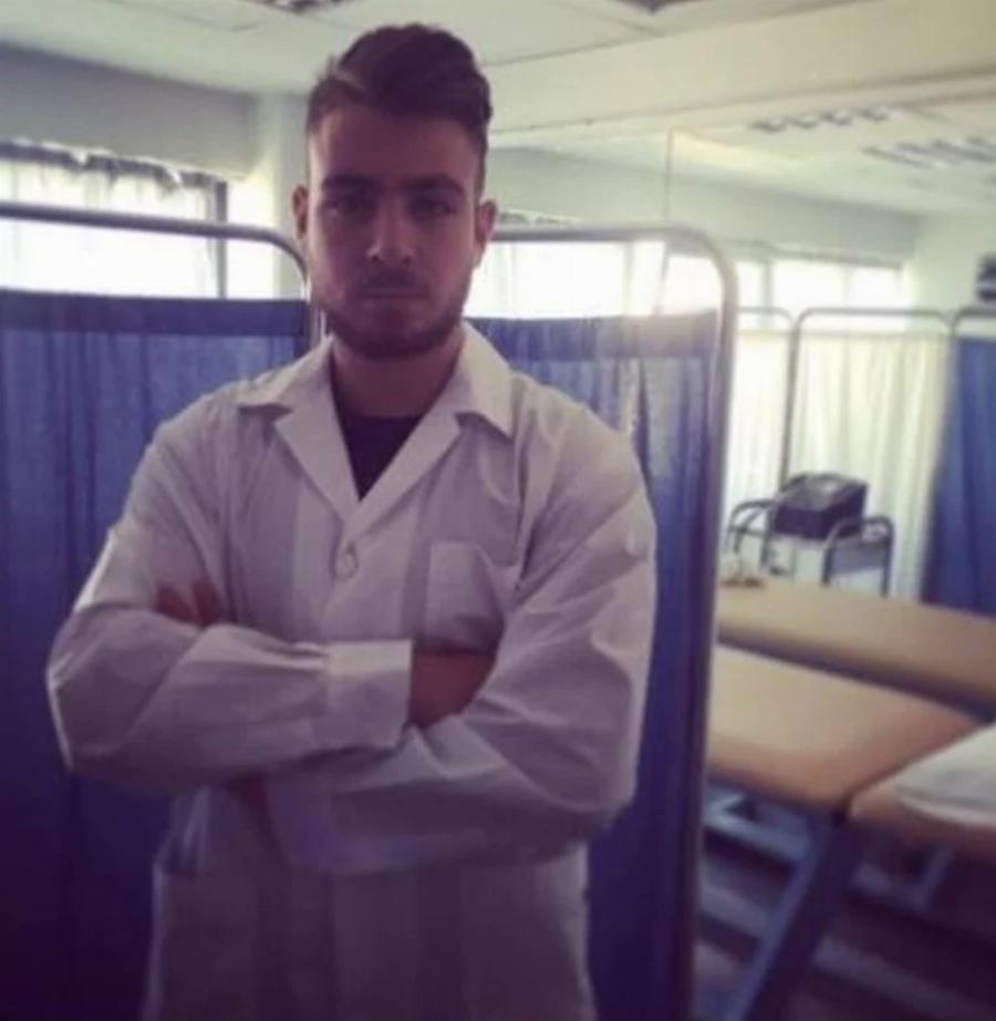 Δεν θα τον αναγνώριζε ούτε η Μαρία Λεκάκη: Άφησε μούσια, γυμνάστηκε και είναι πιο όμορφος από ποτέ ο Φοίβος από τη «Νταντά»